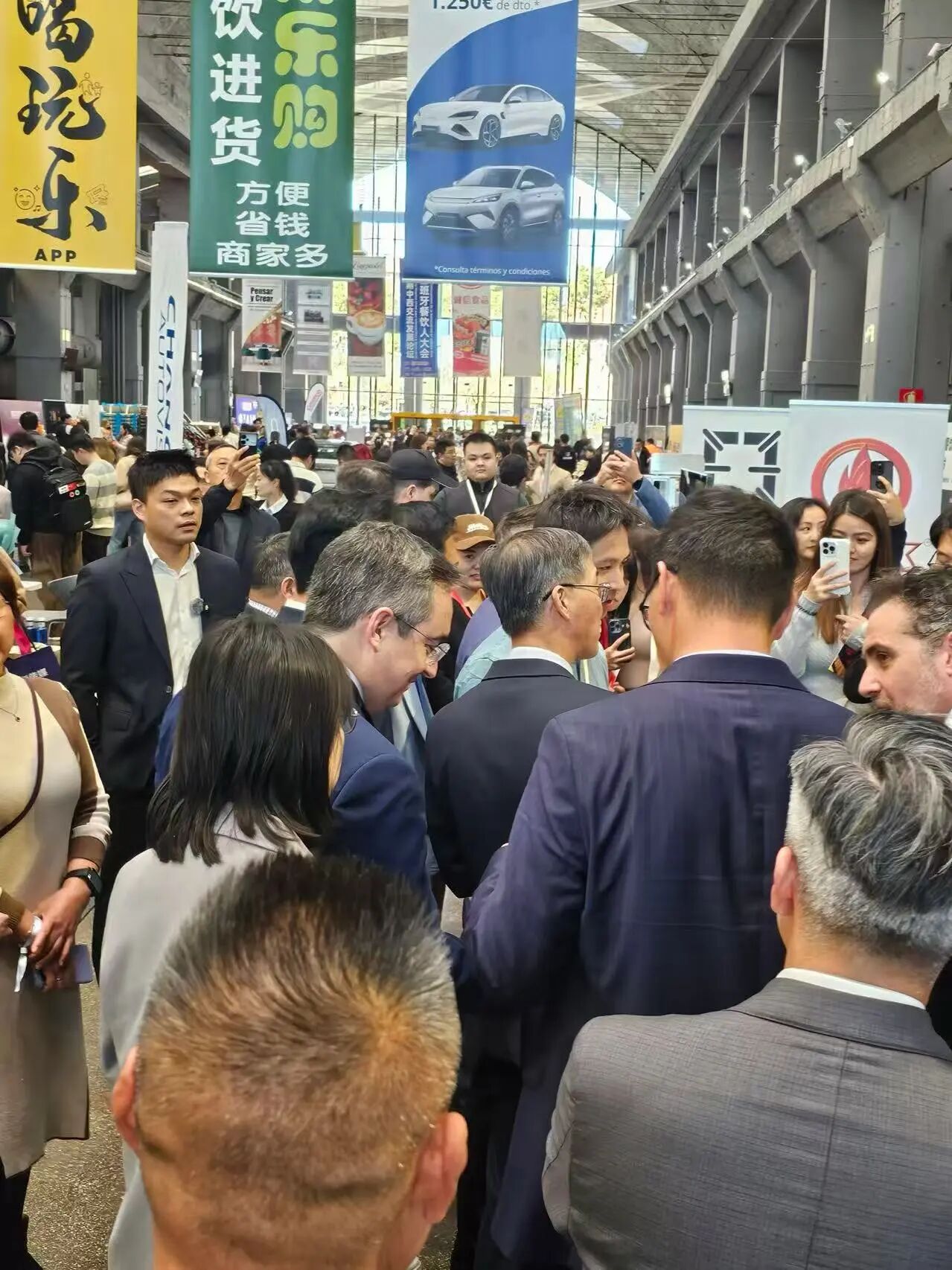 1775664306563549.jpg 92e9d2198f64f3e9a0a685f3fe7f7a2b.jpg